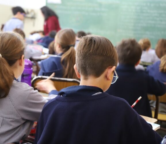 Governantes querem Educação sem priorizar os professores
