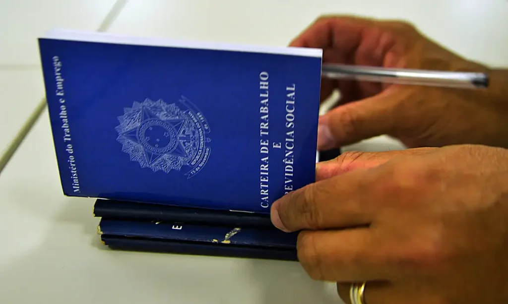 Feirão de empregos em Aparecida de Goiânia oferece mais de 1,5 mil vagas